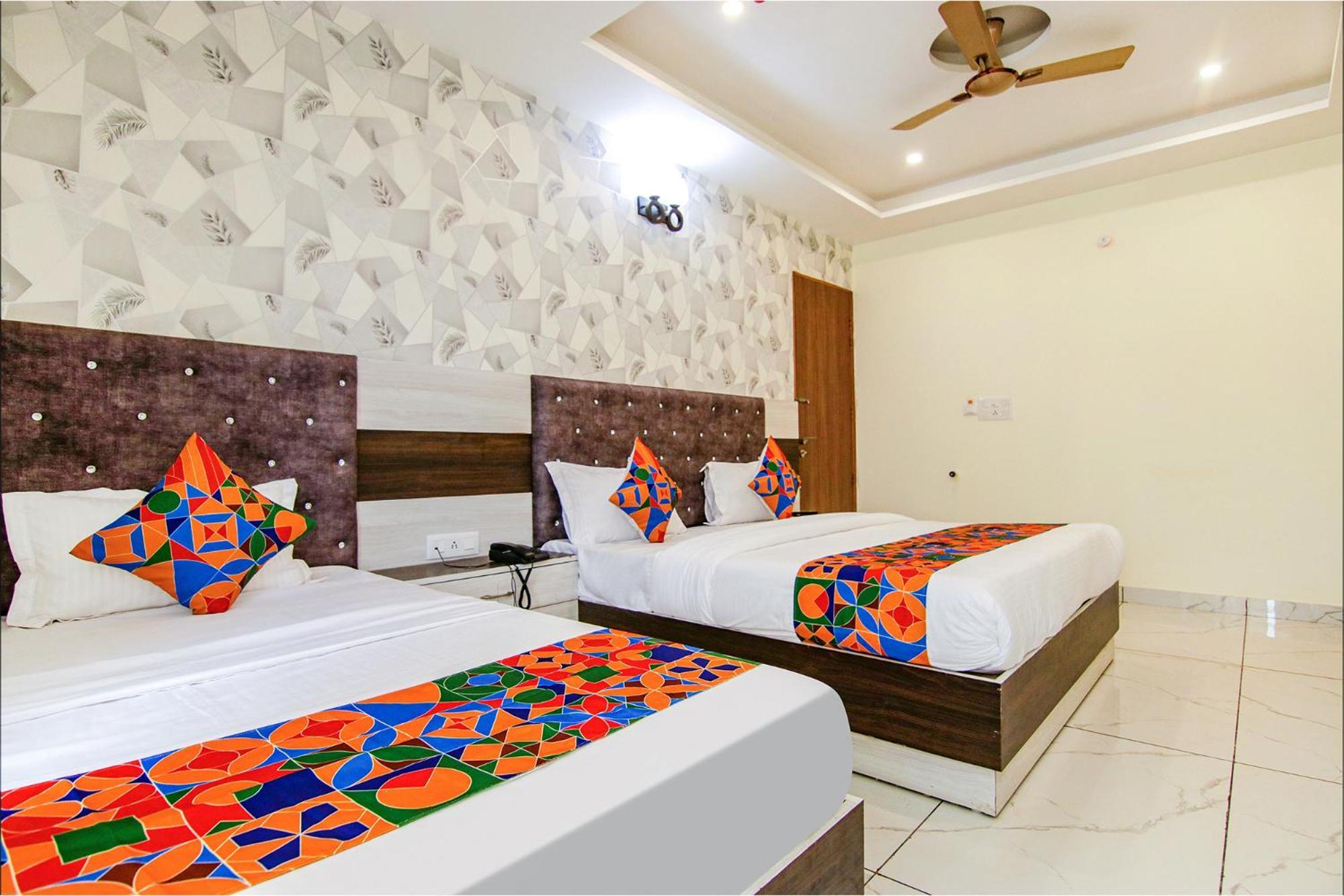 Fabhotel Meridian Inn Mohali Eksteriør billede