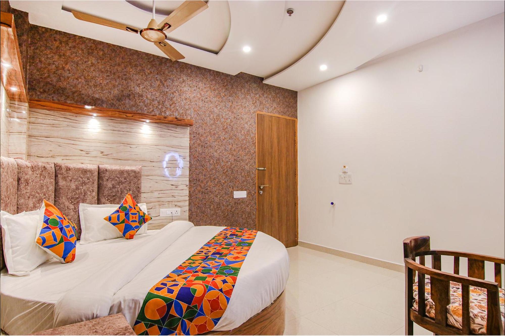 Fabhotel Meridian Inn Mohali Eksteriør billede
